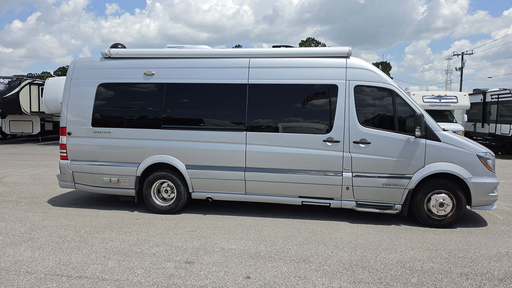 2016 Airstream INTERSTATE 24 GRAND TOUR EXT - Image 4
