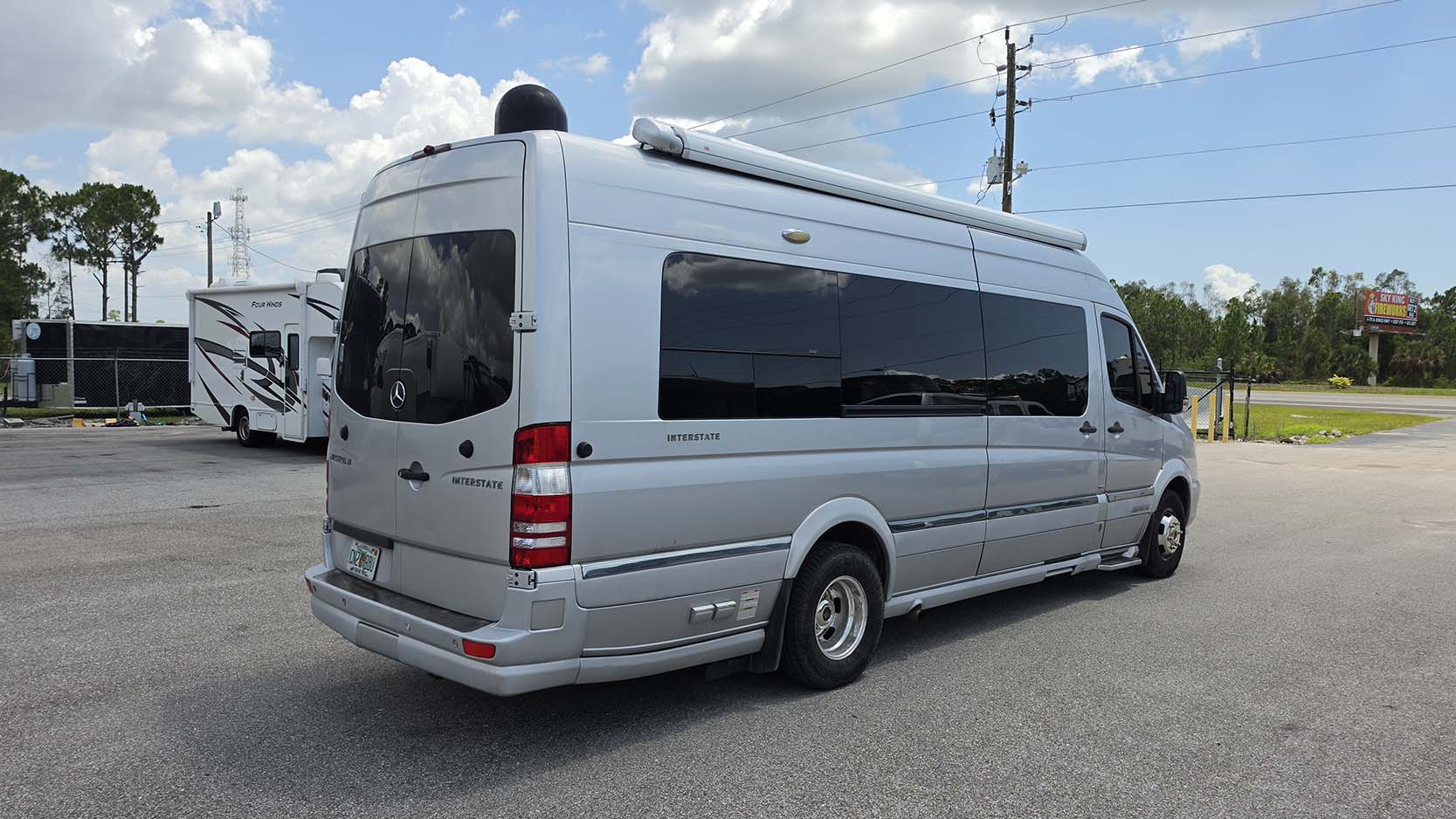 2016 Airstream INTERSTATE 24 GRAND TOUR EXT - Image 5