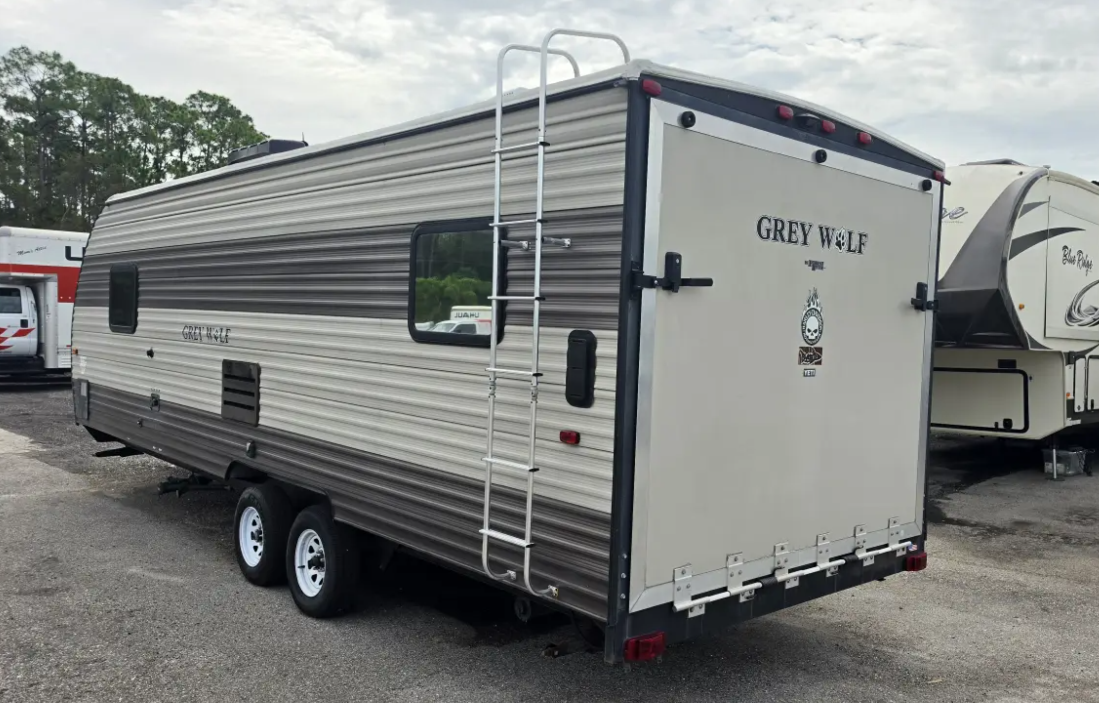 2018 Forest River CHEROKEE GREY WOLF 22RR - Image 6