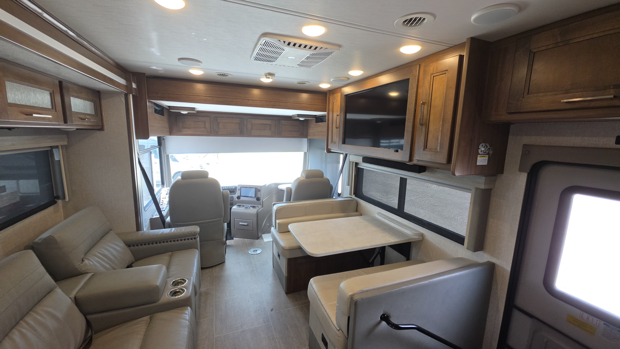2021 Coachmen Sportscoach 339DS - Image 5