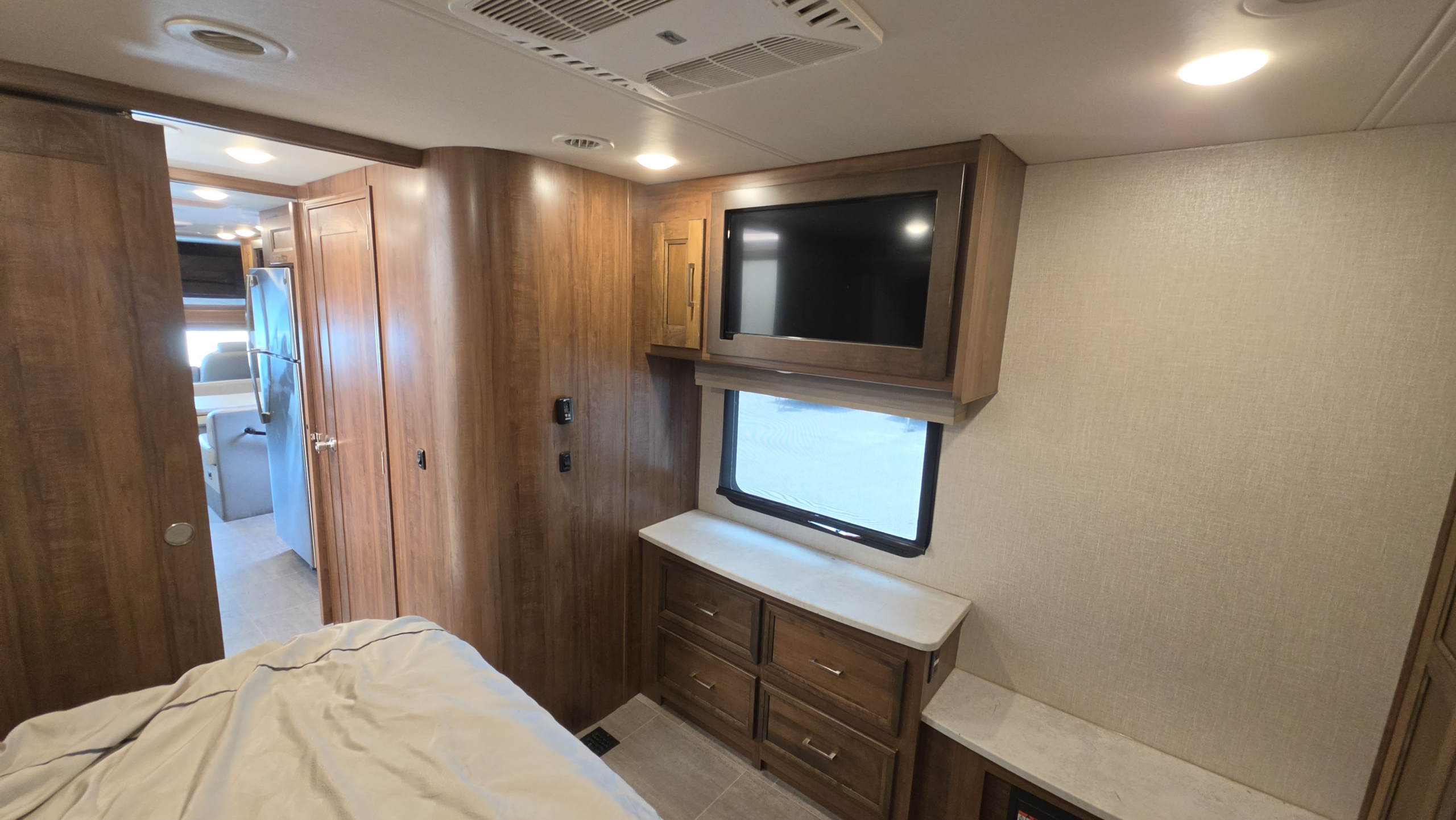 2021 Coachmen Sportscoach 339DS - Image 16